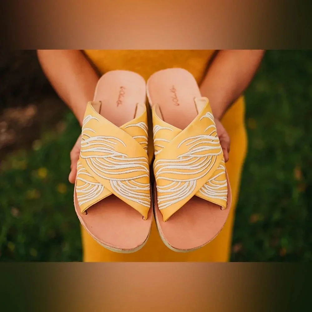 OluKai Moanilehua, solar glow/tapa - Picture 5 of 13